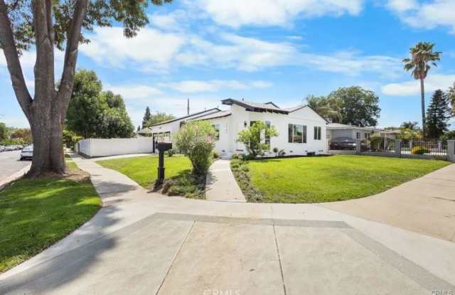 Photo of 7767 Independence Avenue