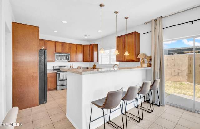 2929 N 37TH Street unit: 10