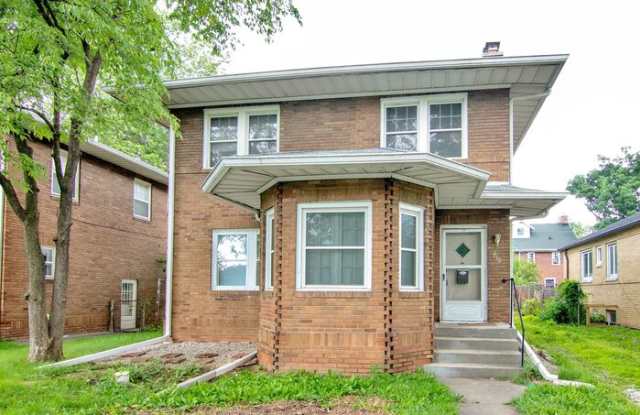 410 West Hampton Drive