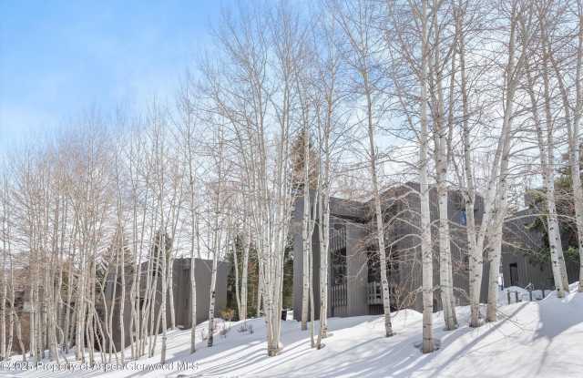 310 MEADOW RANCH Road