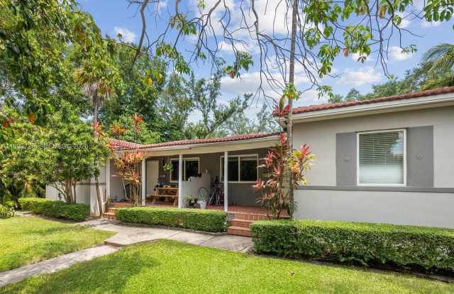 Photo of 11105 NE 9th Ave