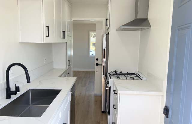 1215 S31st St. - 1215