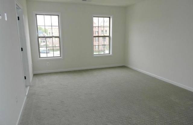 43112 INDIA WHARF SQUARE