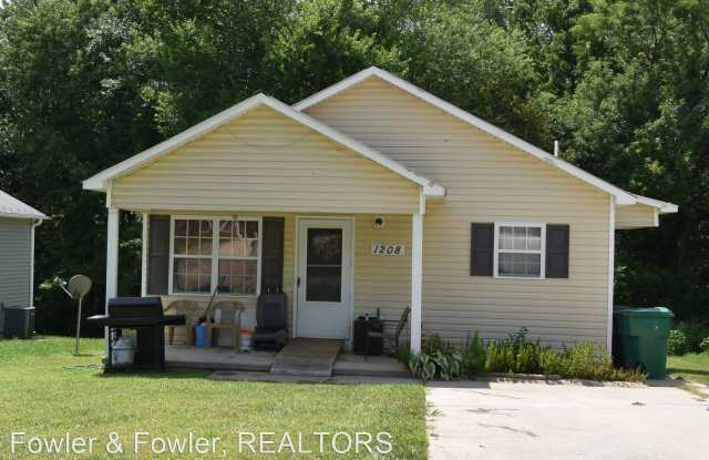 1208 Asheboro St