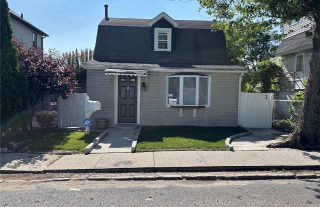 2 Alexander Place