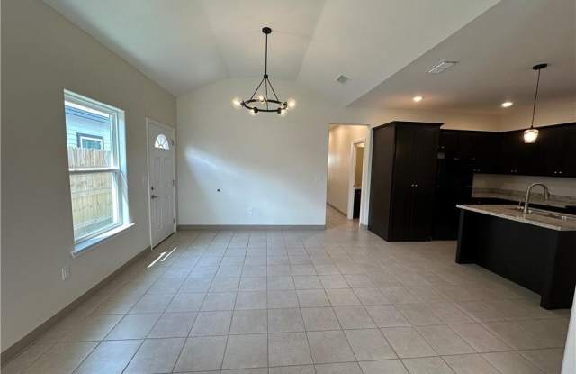 2432 S Valley Circle