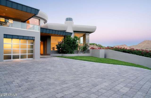 4550 E FOOTHILL Drive