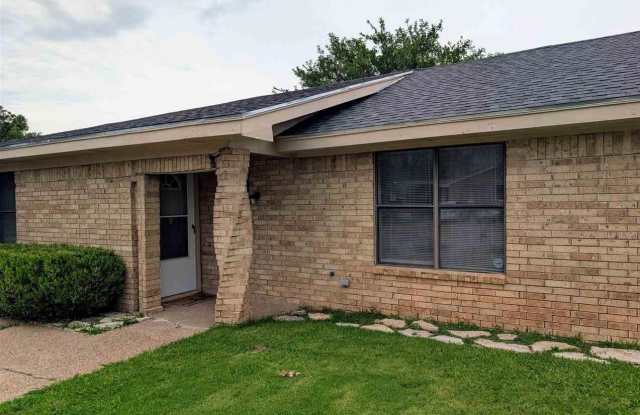 2805 S BANDERA DRIVE