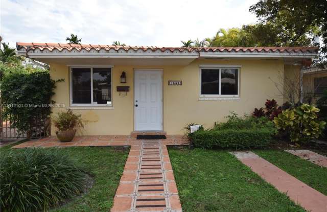 Photo of 1532 SW 23rd St