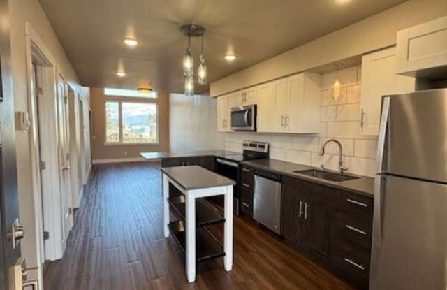 1880 Front Street - 206