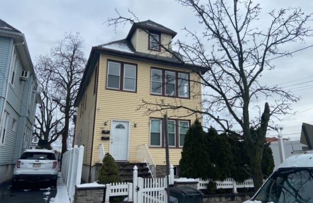 597 E 38Th St - 597 East 38th Street, Paterson, NJ 07513