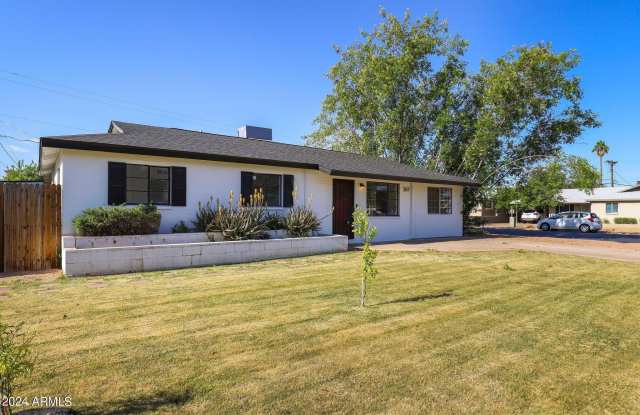 2617 W Vineyard Road