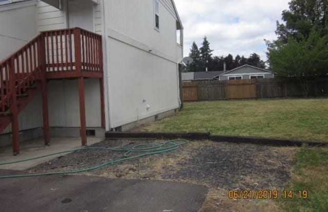 204 N. Harrison St. B - 204 North Harrison Street, Newberg, OR 97132