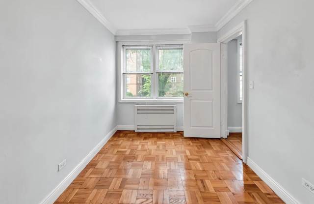 6945 108th St Apt 2J