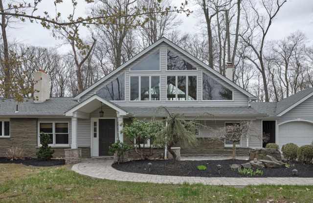 Photo of 1296 DURHAM Road