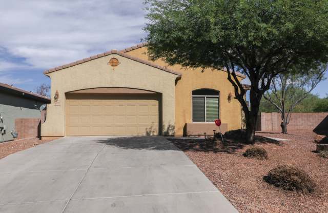 1022 W Blue Crest Dr