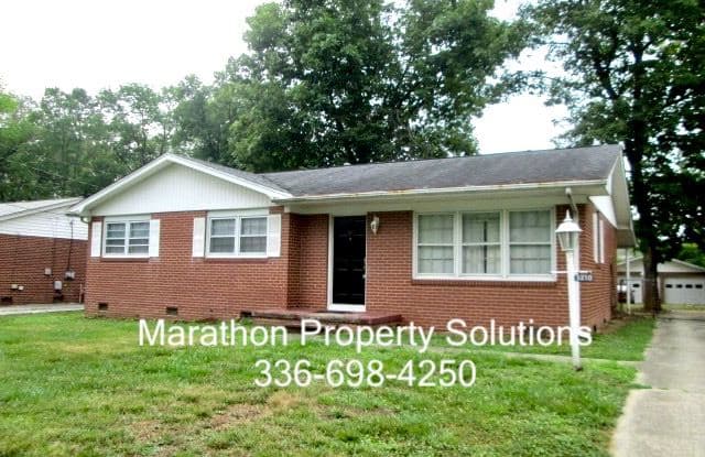 3210 Sandburg Dr - 3210 Sandburg Drive, Greensboro, NC 27405