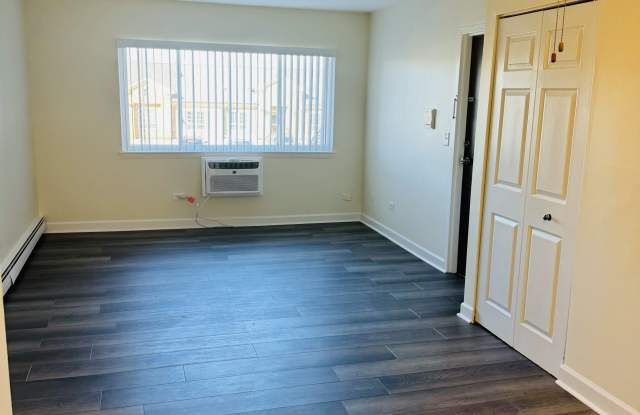 710 West Ivanhoe Lane - 2B