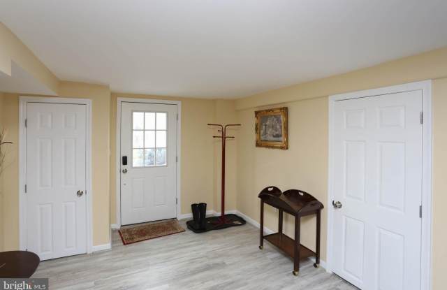 3703 DURLEY