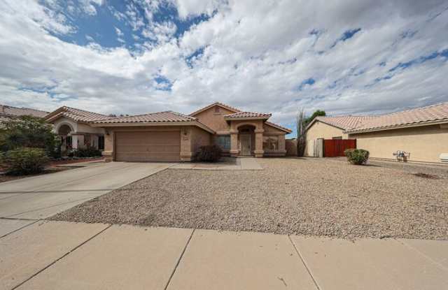 2810 South Los Altos Place