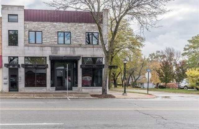 3014 COOLIDGE Highway