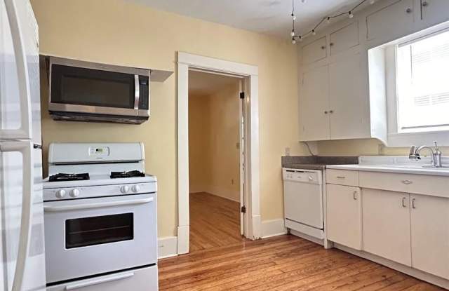 1055  N Pollard  AVE