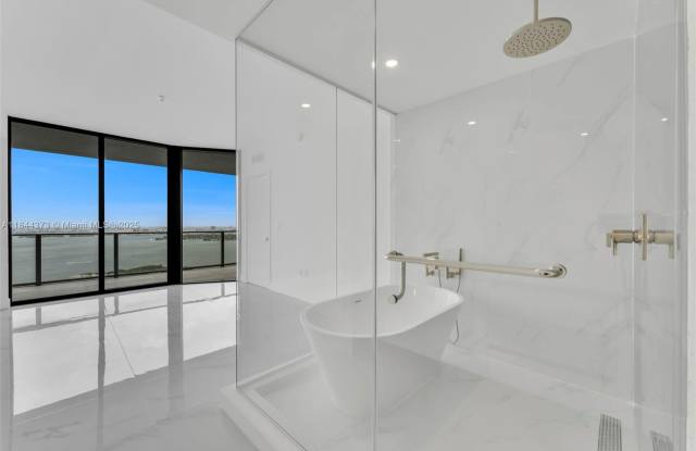 725 Northeast 24th Street