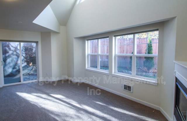 16528 33rd Ave W