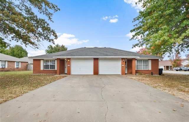 707 E Kara Lane
