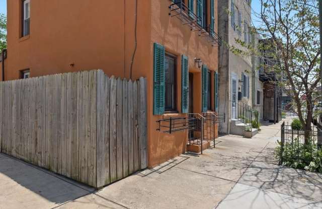 Photo of 1211 CREASE Street