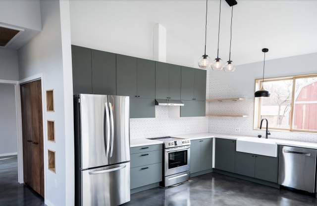 Photo of 1806 Peggy Street