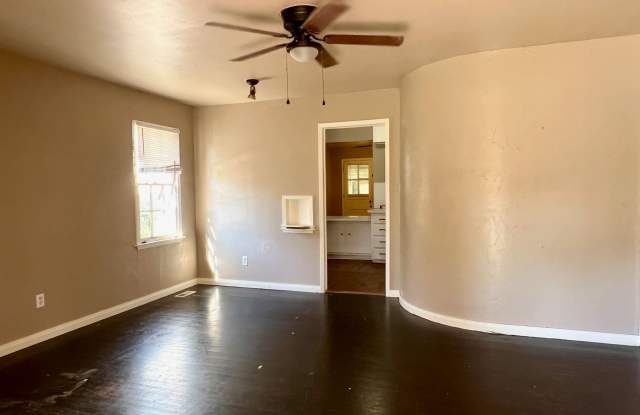 533 East Fairchild Drive