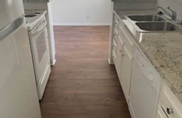 Photo of 1420 Oakhurst Dr.