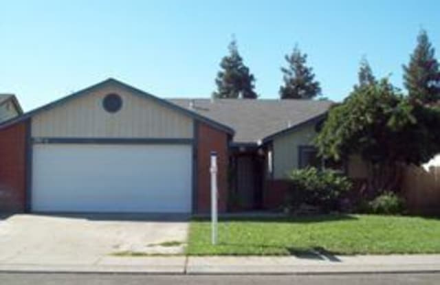 3024 GIBSON WAY - 3024 Gibson Way, Modesto, CA 95354