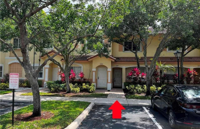 2545 SW 83rd Ter