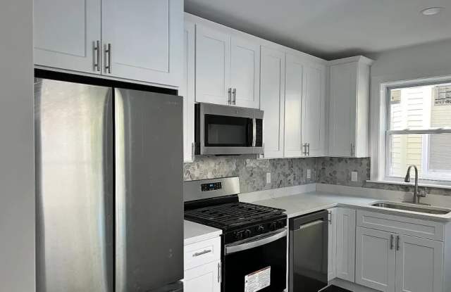 Photo of 81 Alder St.