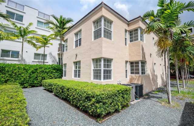 32 Calabria Ave