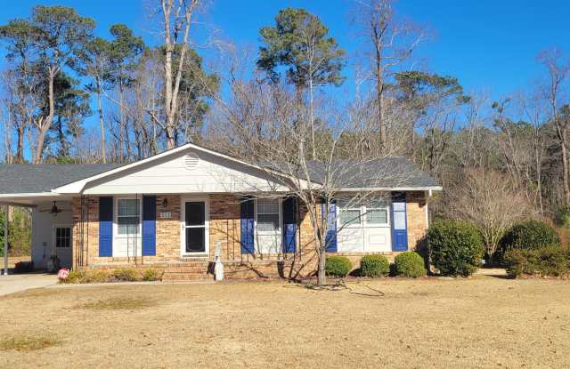 Photo of 211 Mcarthur Drive