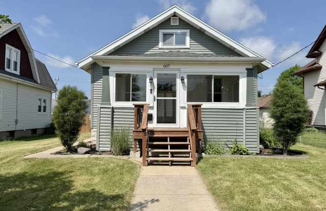 607 North Palm Street