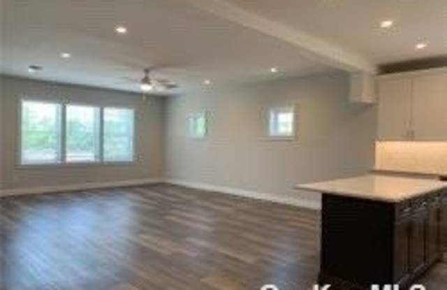 840 Montauk Highway