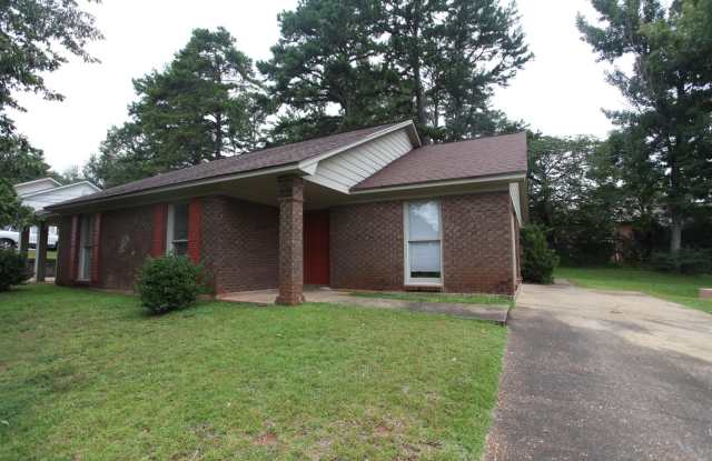 2bed/1.5 bath off Pride Avenue September 15th! - 566 Pride Avenue, Auburn, AL 36832