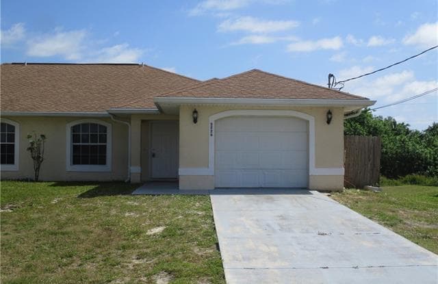 5226 26th ST SW - 5226 26th St SW, Lehigh Acres, FL 33973