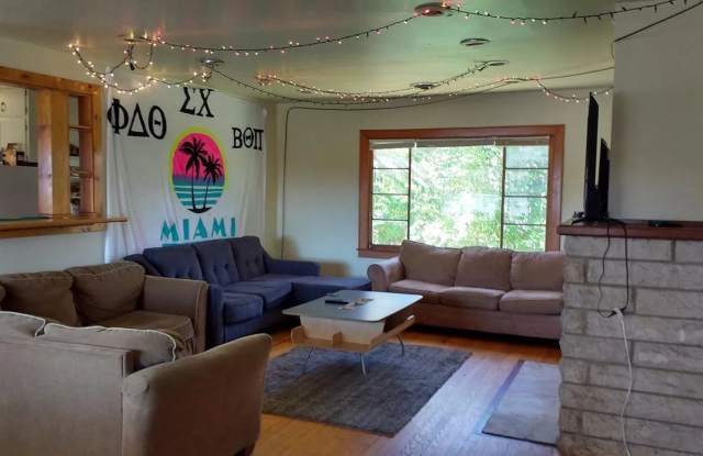 Photo of 2 Car Garage + 2 Large Living Rooms! Washer  Dryer Included! Available August 1st!