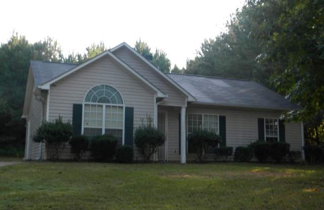 446 Hampton Green Dr - 446 Hampton Green Drive, Troup County, GA 30240