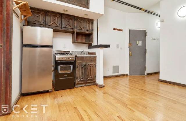 517 E 12th St - 517 East 12th Street, New York City, NY 10009