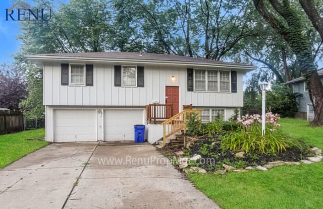 13404 Cambridge Avenue - 13404 Cambridge Avenue, Grandview, MO 64030