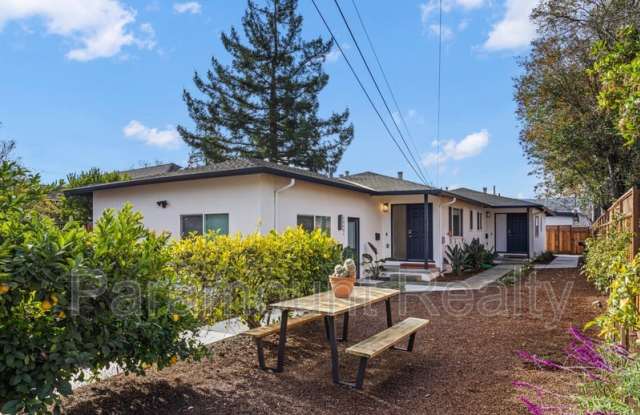 1450 Valota Rd