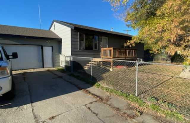 1747 Old Hardin Road - 1