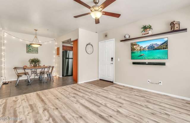 Photo of 7008 E GOLD DUST Avenue