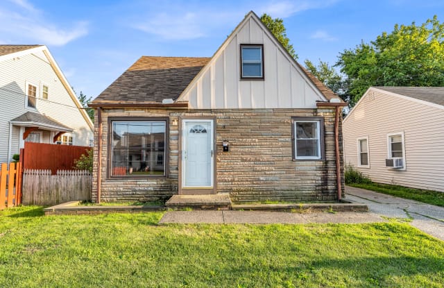 13629 Carrington Ave - 13629 Carrington Avenue, Cleveland, OH 44135